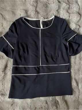 BANANA REPUBLIC Navy Blue Women's Piped Short Sleeve Top with White Trim